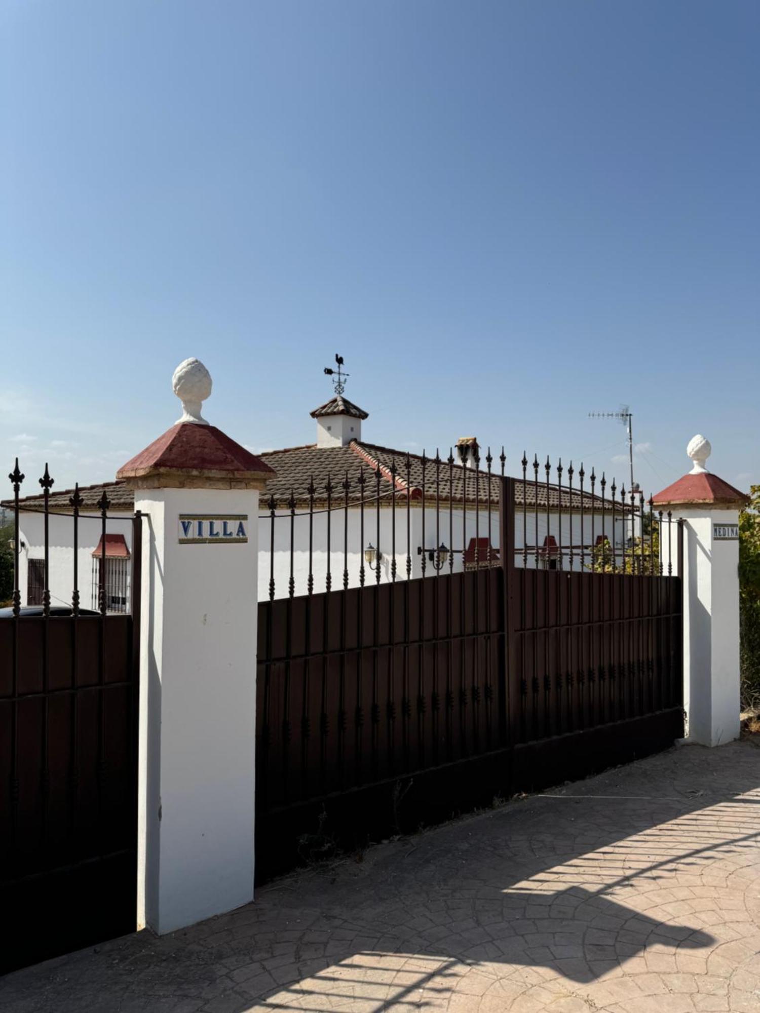 Casa Con Piscina Privada Villa Севиля Екстериор снимка